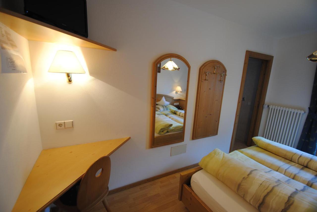 Pension Mirandola Colfosco Exterior photo