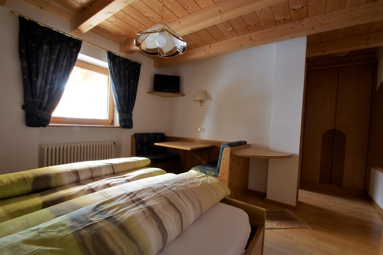 Pension Mirandola Colfosco Exterior photo