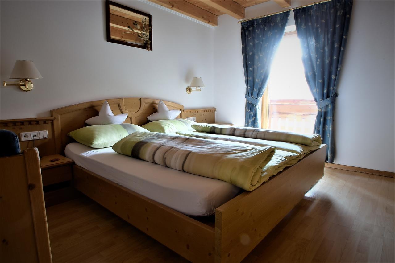 Pension Mirandola Colfosco Exterior photo